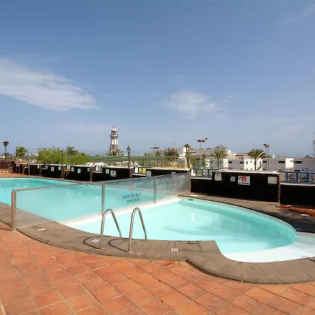 Апартаменты Comfortable In Puerto Del Carmen With Swimming Pool Пуэрто дель Кармен